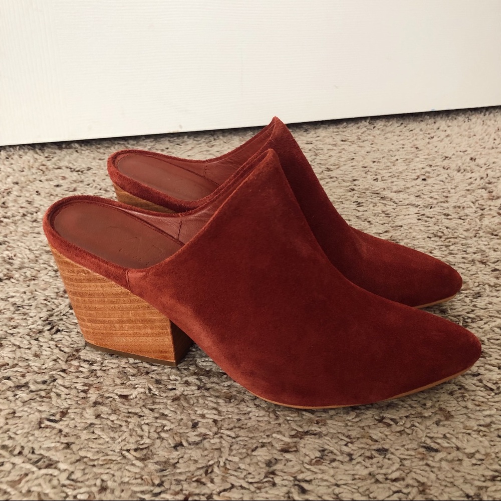 ABLE Rojas Mule in Cherry sz. 7.5